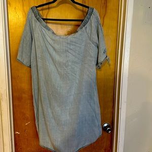 Ana wash Jean off the shoulders dress lx true to size